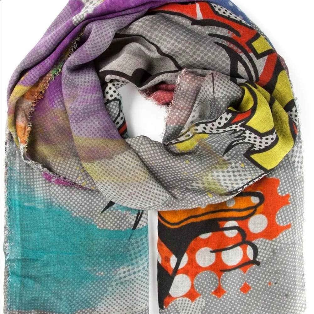Falerio Sarti amazing scarf